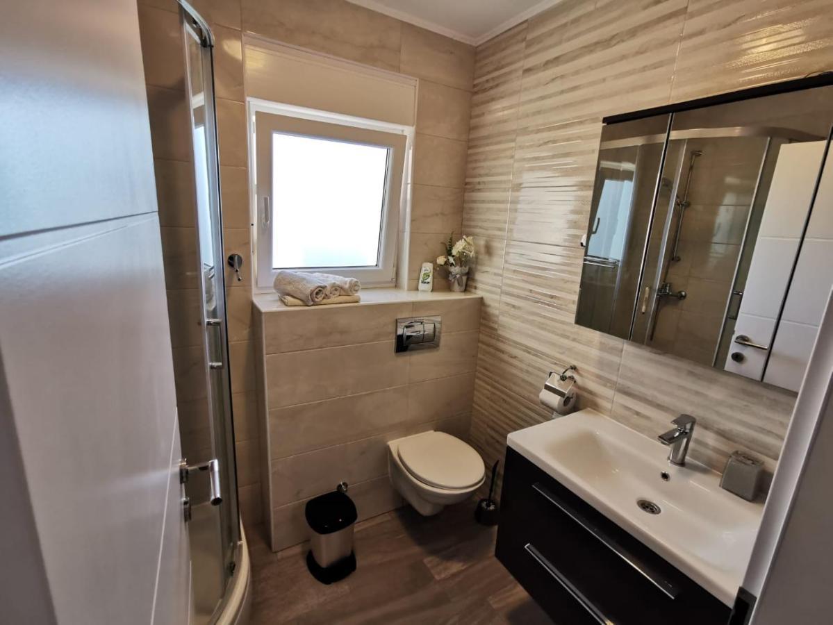Apartmani Eden Vrsi Mulo Eksteriør billede