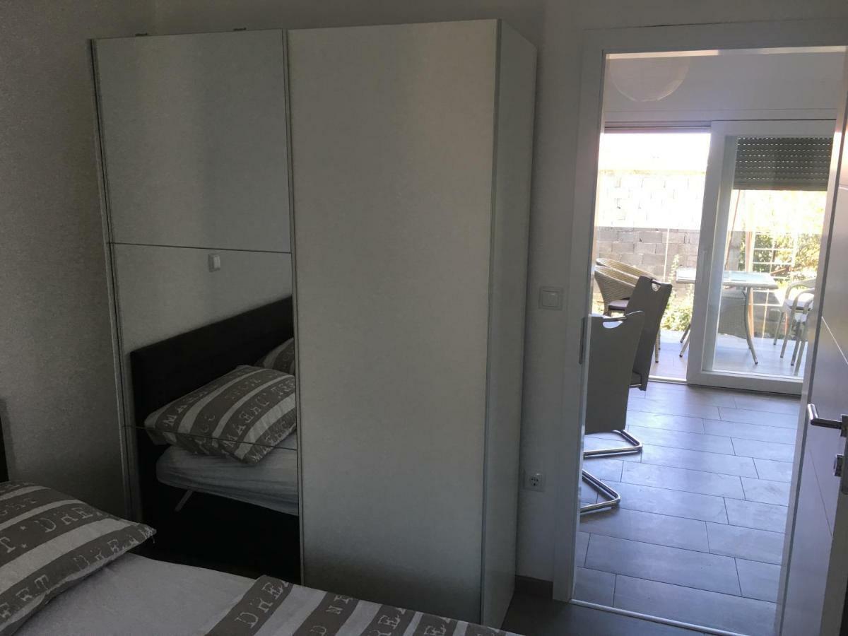 Apartmani Eden Vrsi Mulo Eksteriør billede