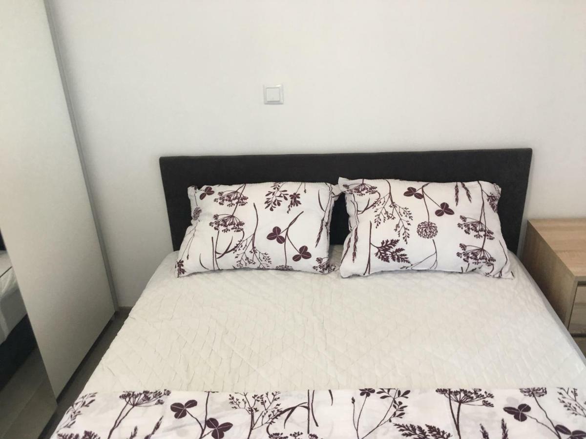 Apartmani Eden Vrsi Mulo Eksteriør billede