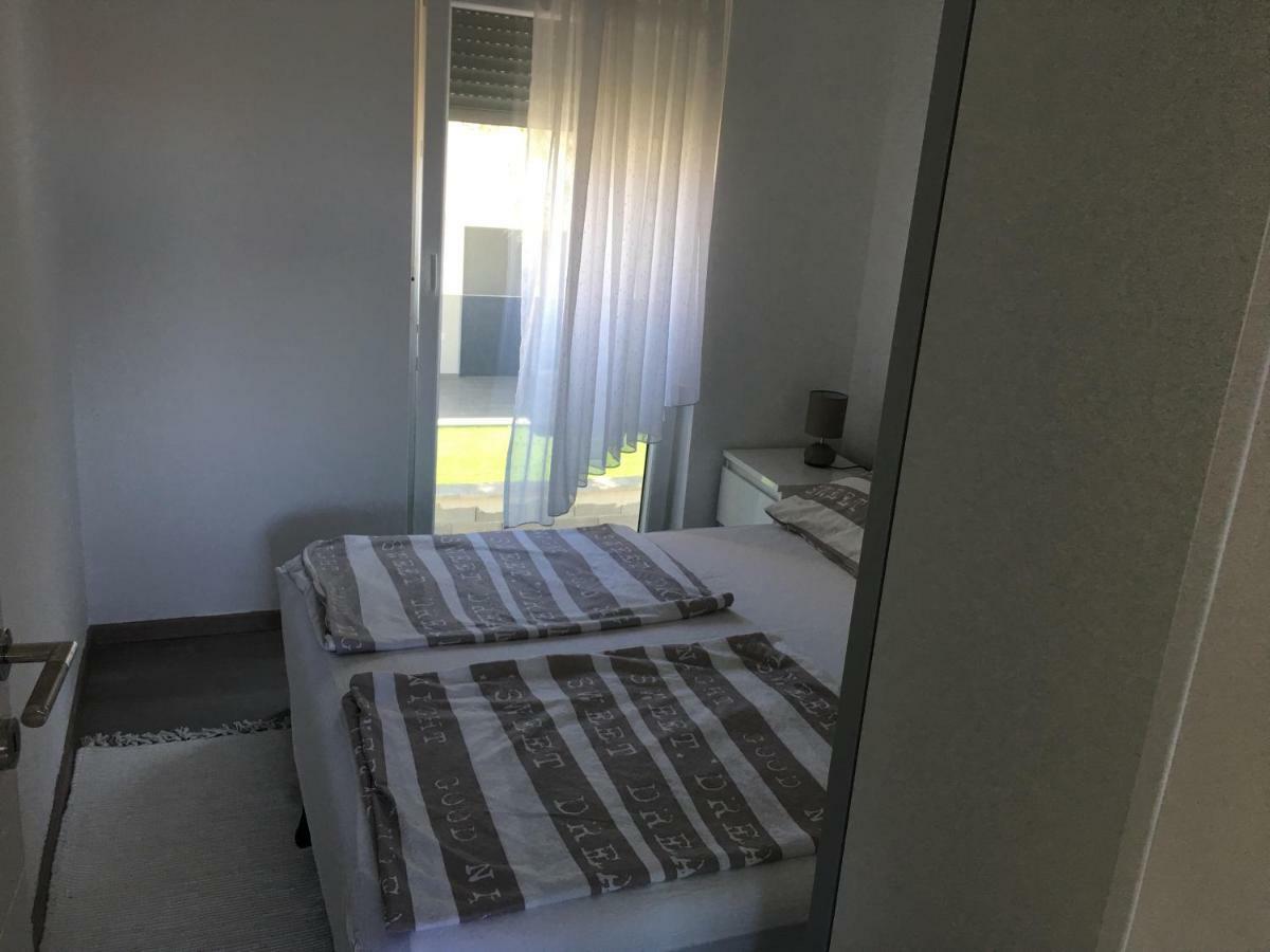 Apartmani Eden Vrsi Mulo Eksteriør billede